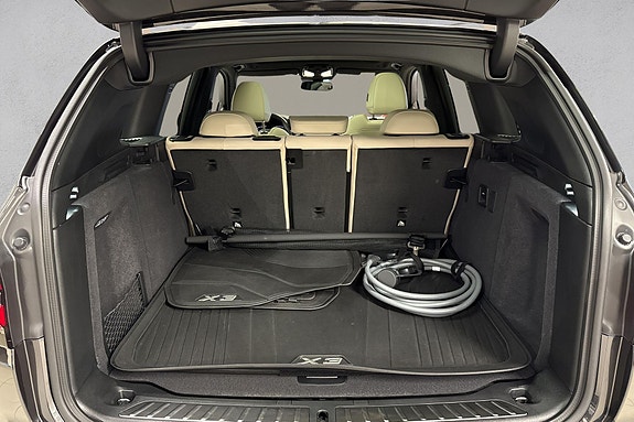 BMW iX3 17 of 24