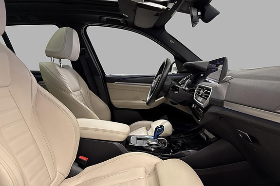 BMW iX3 14 of 24