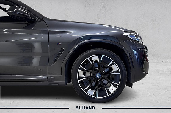 BMW iX3 23 of 24