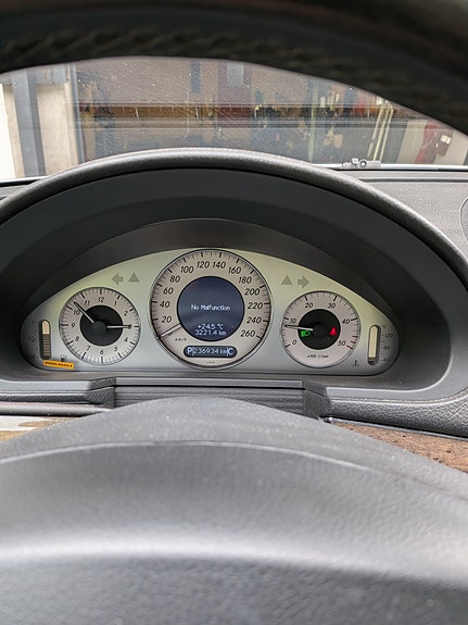 Mercedes-Benz E220 d 9 of 19