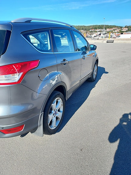 Ford Kuga 2 of 16
