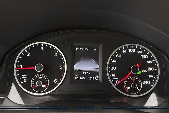 Volkswagen Tiguan 12 of 23