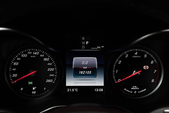 Mercedes-Benz GLC350 e 22 of 26