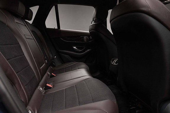 Mercedes-Benz GLC350 e 18 of 26