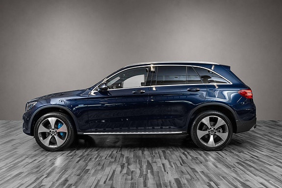Mercedes-Benz GLC350 e 2 of 26