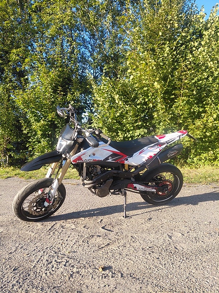 Husqvarna SM 610 5 of 11