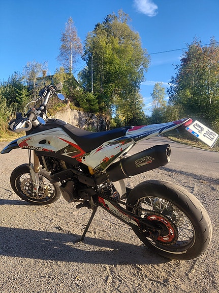 Husqvarna SM 610 6 of 11