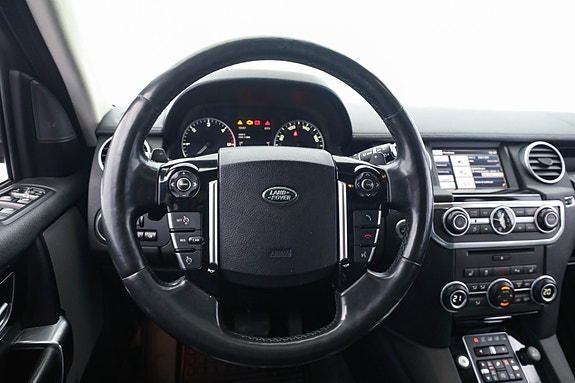Land Rover Discovery 4 16 of 30