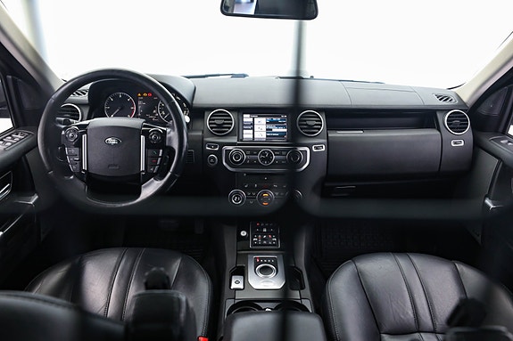 Land Rover Discovery 4 18 of 30