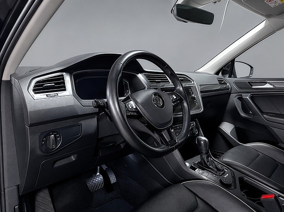 Volkswagen Tiguan 13 of 29