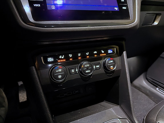 Volkswagen Tiguan 18 of 29
