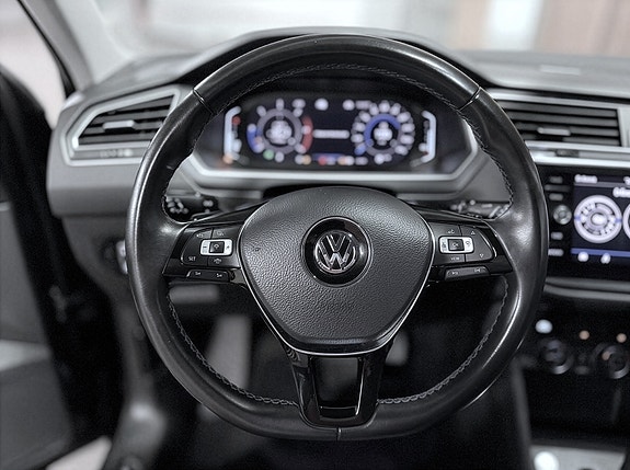 Volkswagen Tiguan 14 of 29