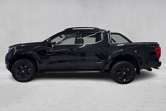 Nissan Navara 2 of 23