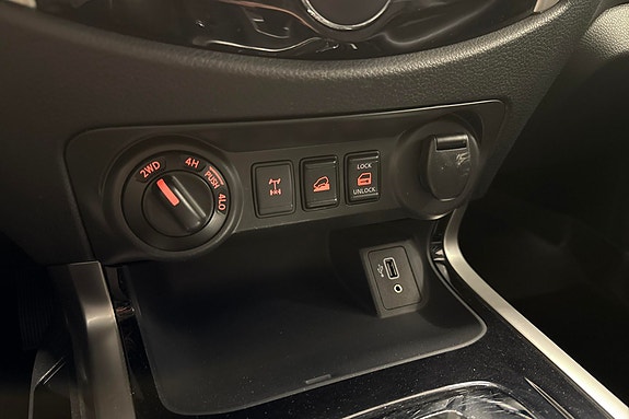 Nissan Navara 21 of 23