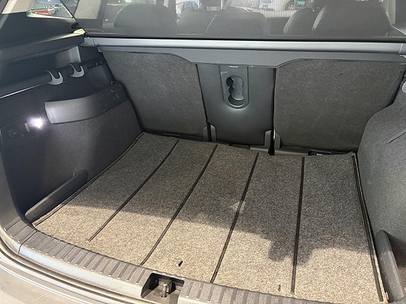 Skoda Karoq 8 of 29