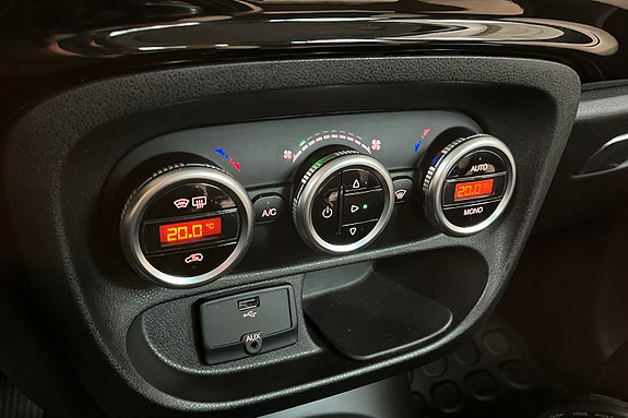 Fiat 500L 15 of 24