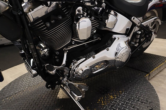 Harley-Davidson Softail Deuce 12 of 12
