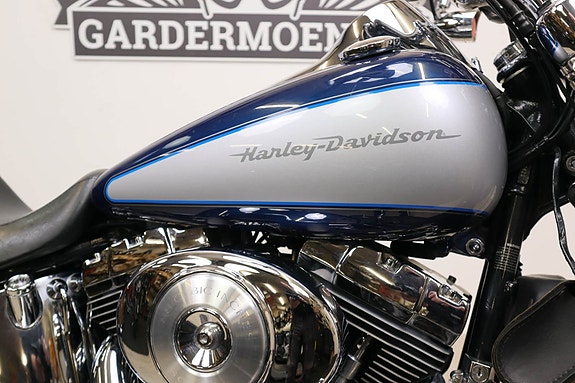 Harley-Davidson Softail Deuce 8 of 12