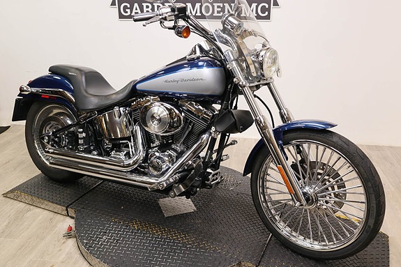 Harley-Davidson Softail Deuce 4 of 12