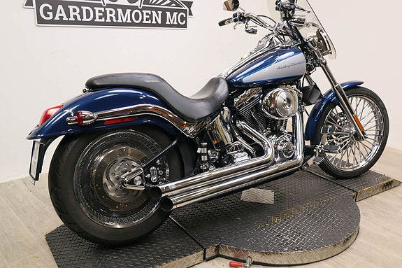 Harley-Davidson Softail Deuce 9 of 12