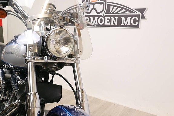 Harley-Davidson Softail Deuce 2 of 12