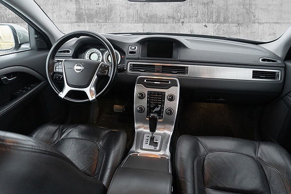 Volvo XC70 26 of 30