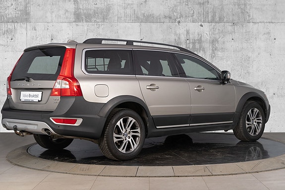 Volvo XC70 11 of 30