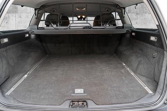 Volvo XC70 28 of 30