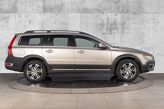 Volvo XC70 12 of 30