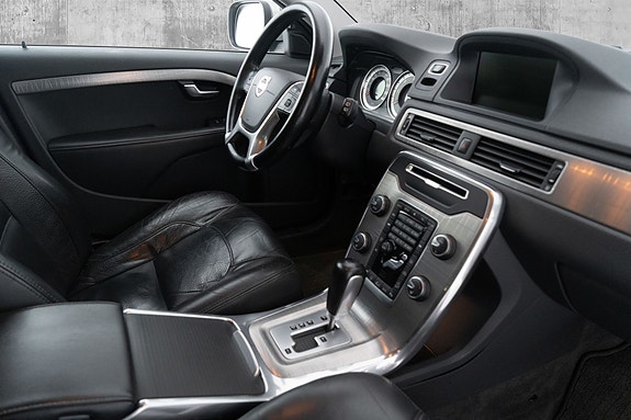 Volvo XC70 24 of 30