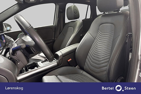 Mercedes-Benz EQA300 11 of 30
