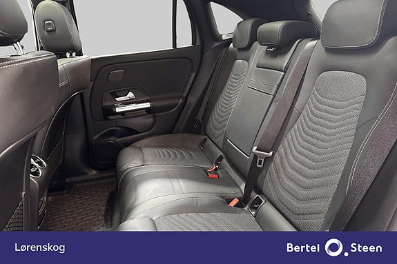 Mercedes-Benz EQA300 15 of 30