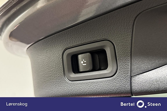 Mercedes-Benz EQA300 28 of 30