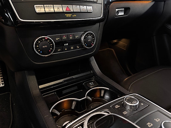 Mercedes-Benz GLS350 d 20 of 27