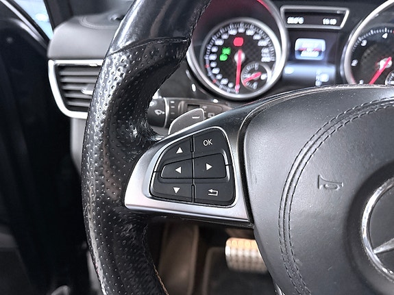 Mercedes-Benz GLS350 d 16 of 27