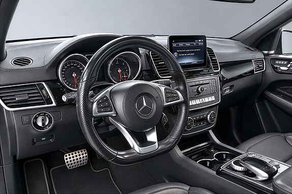 Mercedes-Benz GLS350 d 13 of 27