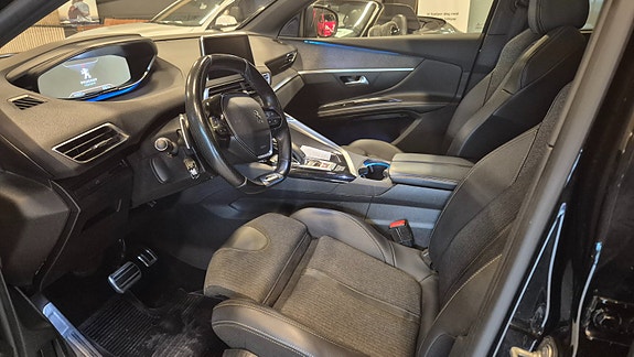 Peugeot 5008 10 of 24