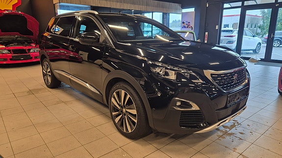 Peugeot 5008 3 of 24