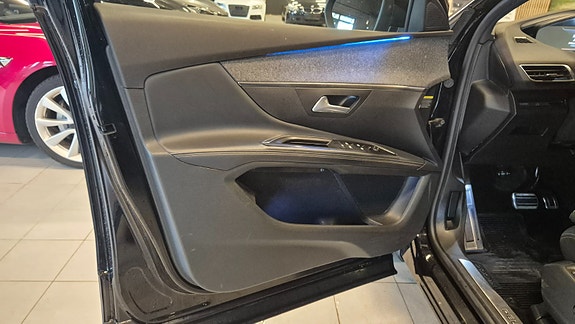 Peugeot 5008 9 of 24
