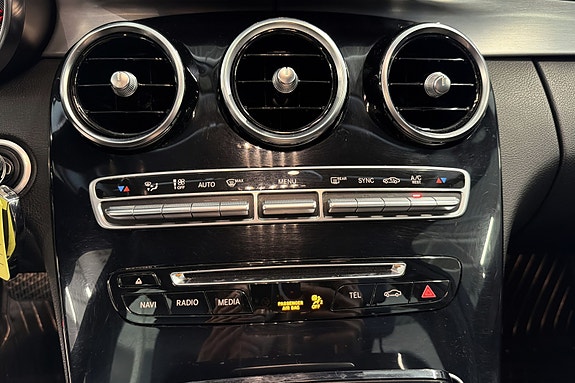 Mercedes-Benz 180 26 of 30