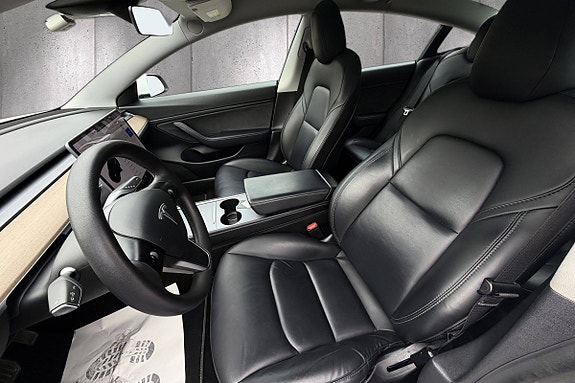 Tesla Model 3 12 of 26