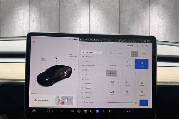 Tesla Model 3 25 of 26