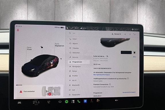Tesla Model 3 21 of 26