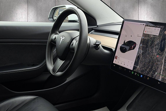 Tesla Model 3 11 of 26