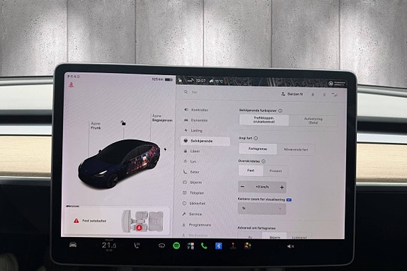 Tesla Model 3 24 of 26