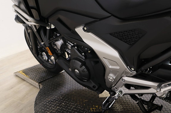 Honda NC 750 XD DCT 2 of 17