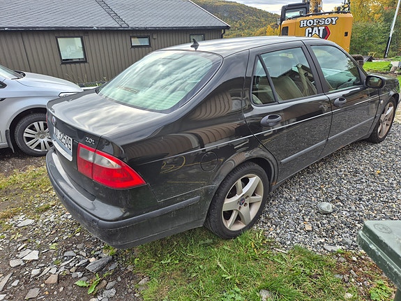 Saab 9-5 4 of 14