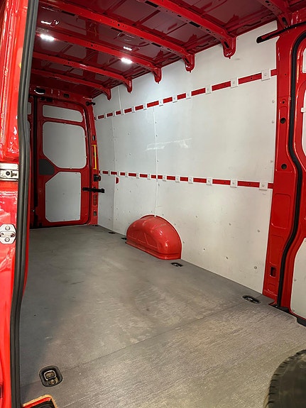 Volkswagen Crafter 29 of 30