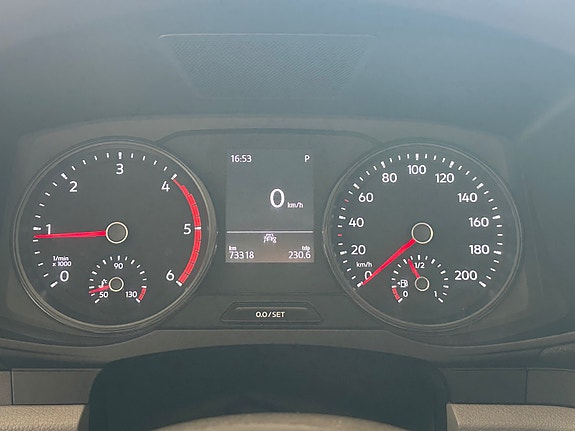 Volkswagen Crafter 25 of 30