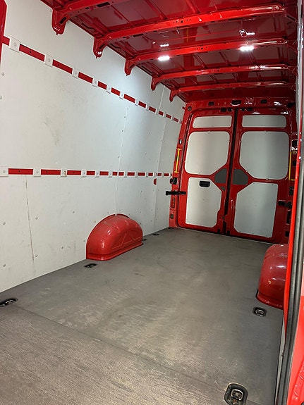 Volkswagen Crafter 28 of 30